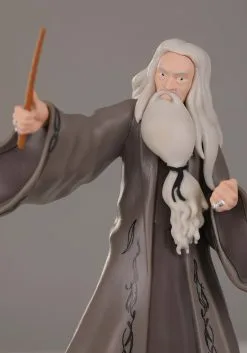 Harry Potter Dumbledore Collectible Vinyl Figure -Harry Potter Gifts Shop harry potter dumbledore vinyl figure alt 2