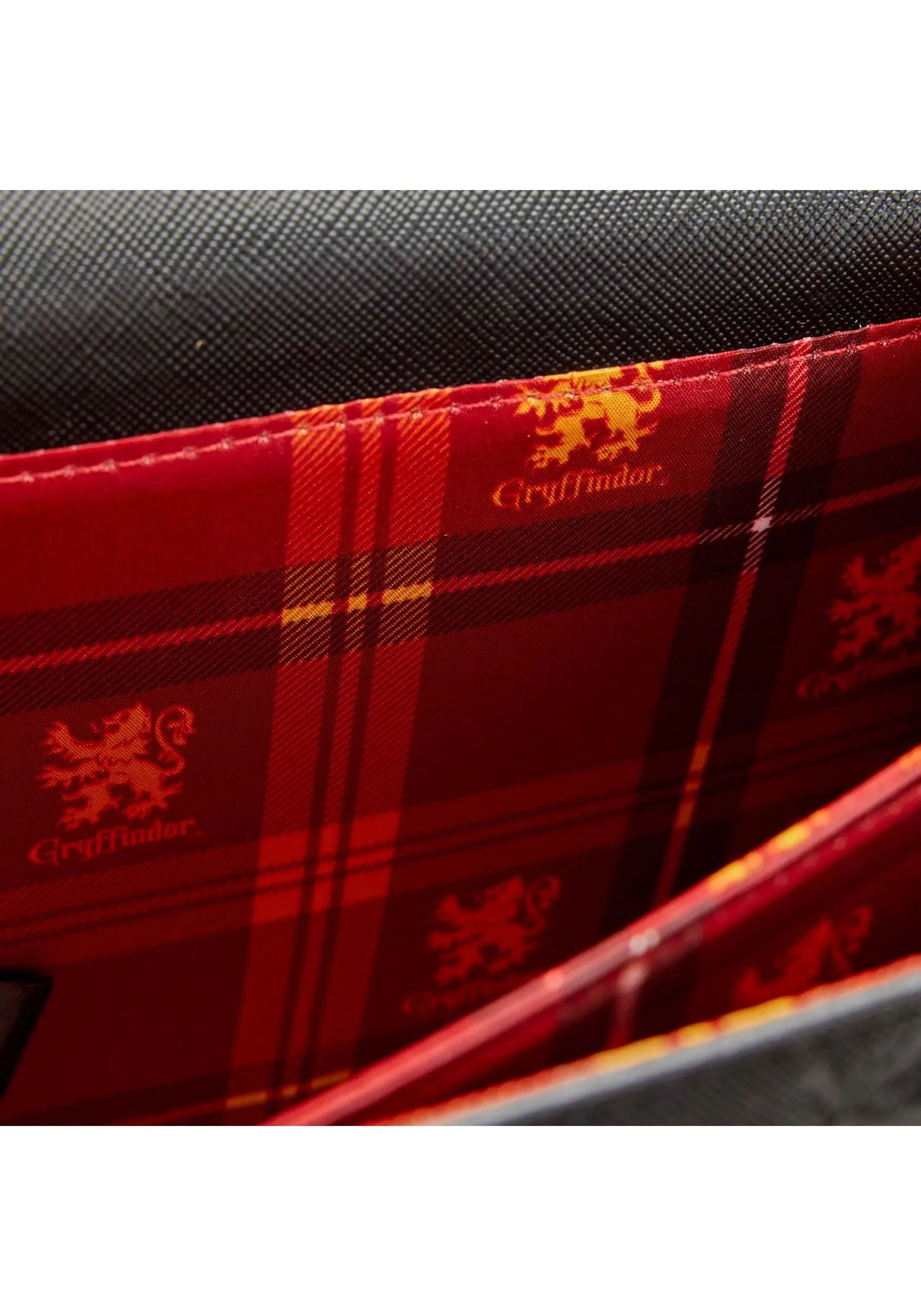 Loungefly Gryffindor Harry Potter Chain Strap Crossbody Bag 7 Loungefly Gryffindor Harry Potter Chain Strap Crossbody Bag - Image 5