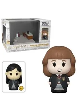 Mini Moments: HP Anniversary- Potions Class Hermione Granger Diorama